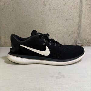 Nike Flex Run Men's Black and White Athletic Shoes